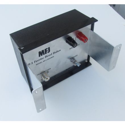 MFJ2920WM - 9:1 Bead  Balun, 1.8-30 mhz, wall mount